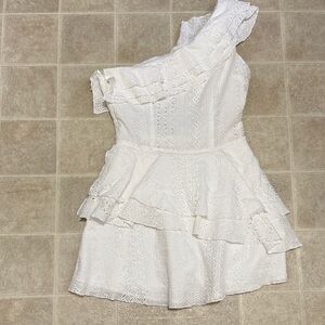 Elegant White Lace One-Shoulder Dress